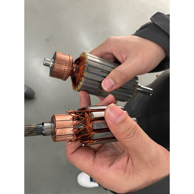 Machine de remontage d'armature entièrement automatique enrobageuse à bobine de rotor avec tension électronique fournisseur