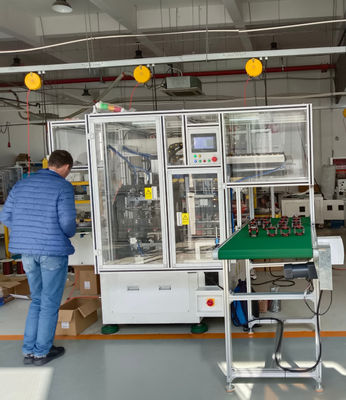 Équipement de remontage de stator à outils électriques à deux pôles à deux pôles fournisseur